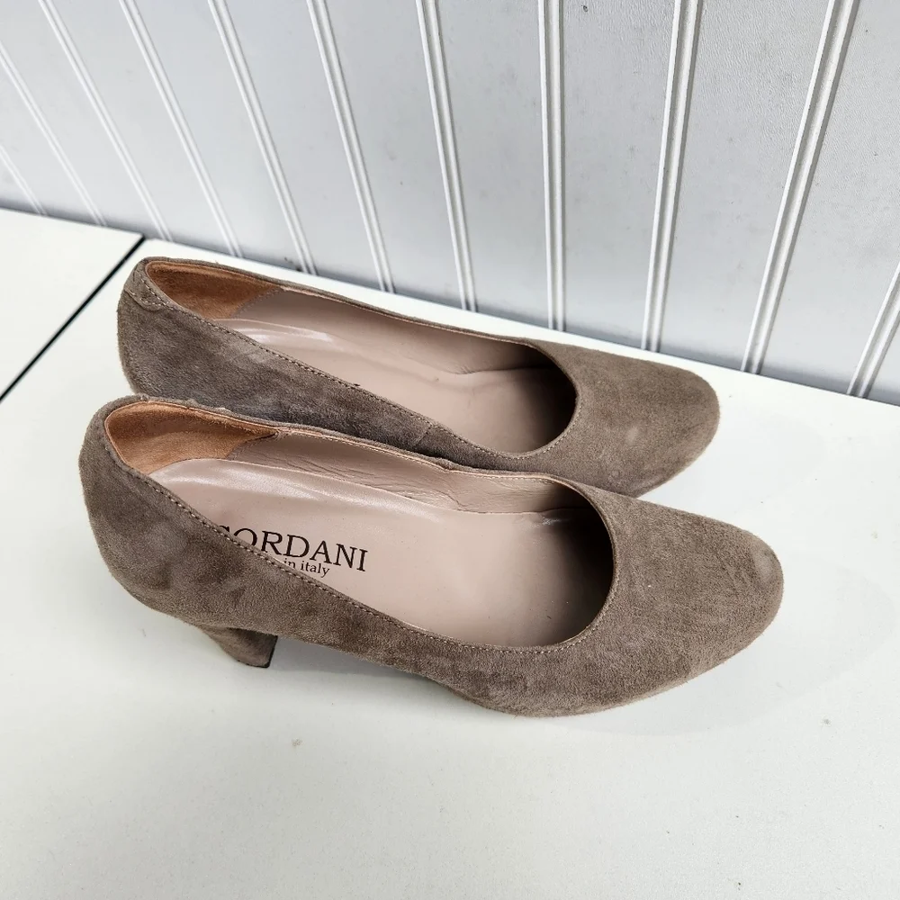 cordani Women's Slip-On Pump Heel size 7.5
